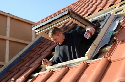 Pose de fenêtres de toit Velux à Peyrieu
